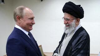 בקייב חגגו את "מות הדיקטטור" - פוטין מגנה: "רצח ציני"