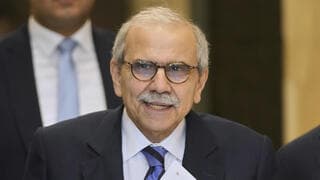 לבנון מחריפה צעדיה נגד איראן: אין כניסה לאיראנים בלי ויזה, משמרות המהפכה יגורשו