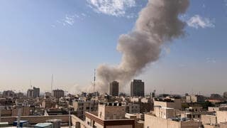 ההטעיות וההיערכות: שרים בכירים קיבלו טלפונים אדומים לשבת