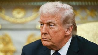 טראמפ שוקל לשלוח את חיל הים להגן על מכליות נפט במצר הורמוז