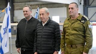 שירות המחנה בשירות העצמי