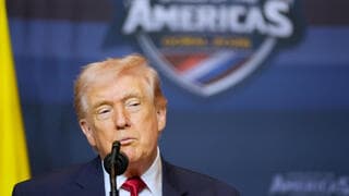 טראמפ: "השמדנו 42 ספינות ב-3 ימים. האיראנים אנשים רעים, תראו מה קרה ב-7.10"